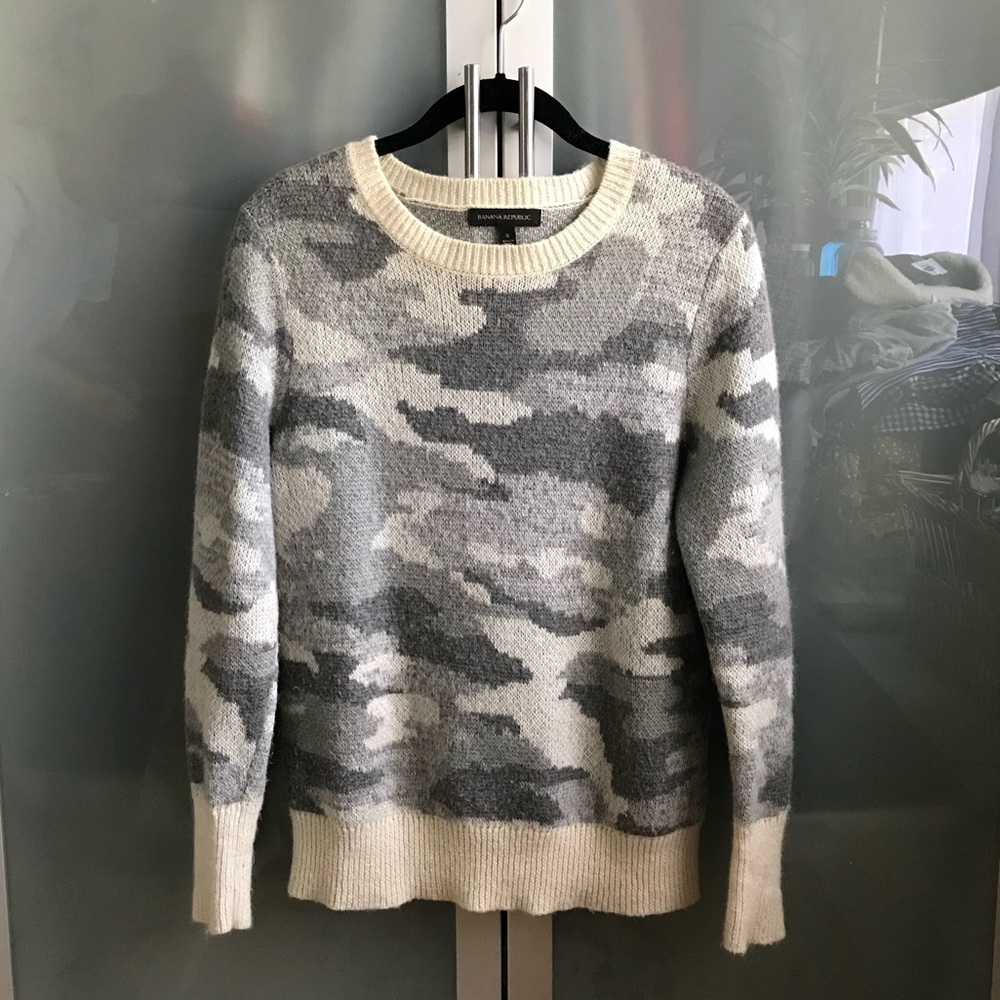 Banana Republic Grey Camp Sweater
